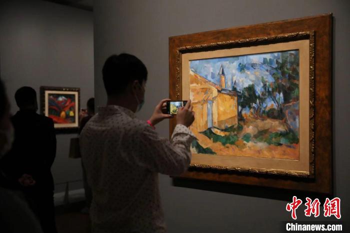 “現代藝術100年——意大利國家現當代美術館珍藏”藝術大展?！埡鄠?攝