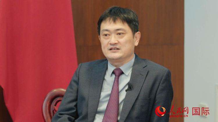 中國(guó)駐阿根廷使館代辦孫怡接受人民網(wǎng)專訪。人民網(wǎng)記者 張若涵攝