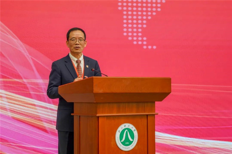 國務(wù)院學(xué)位委員會區(qū)域國別學(xué)學(xué)科評議組秘書長、浙江師范大學(xué)非洲研究院（非洲區(qū)域國別學(xué)院）院長劉鴻武致辭。主辦方供圖
