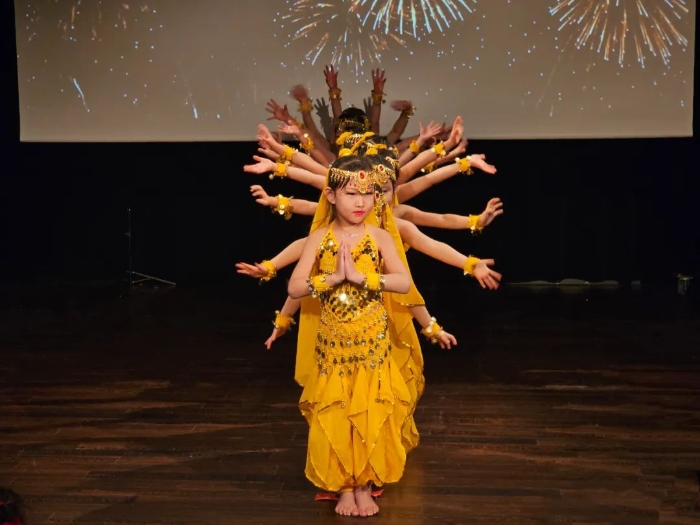 舞蹈《千手觀音》。中國駐瑞典大使館供圖。