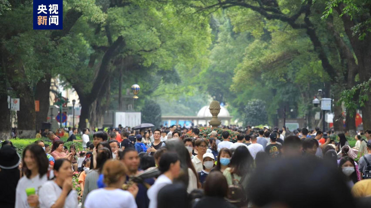 灣區(qū)速評丨多項(xiàng)數(shù)據(jù)破紀(jì)錄 人才何以在灣區(qū)成潮？