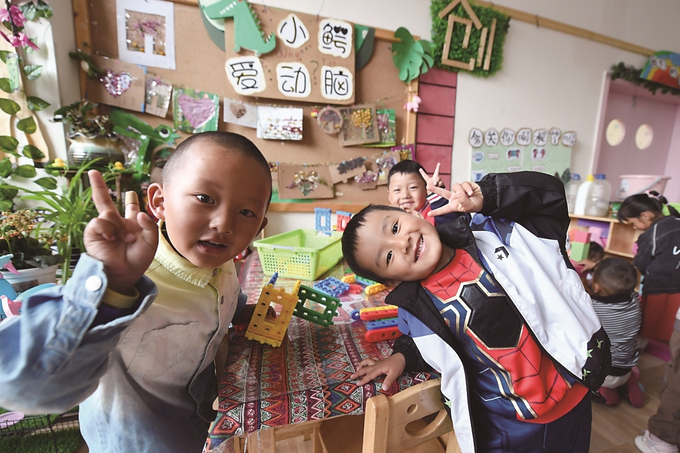 江蘇援建的拉薩市江蘇實(shí)驗(yàn)幼兒園，所有師資在江蘇接受培訓(xùn)，打造具有江蘇水準(zhǔn)的優(yōu)質(zhì)學(xué)前教育資源。 本報(bào)記者 萬程鵬 攝