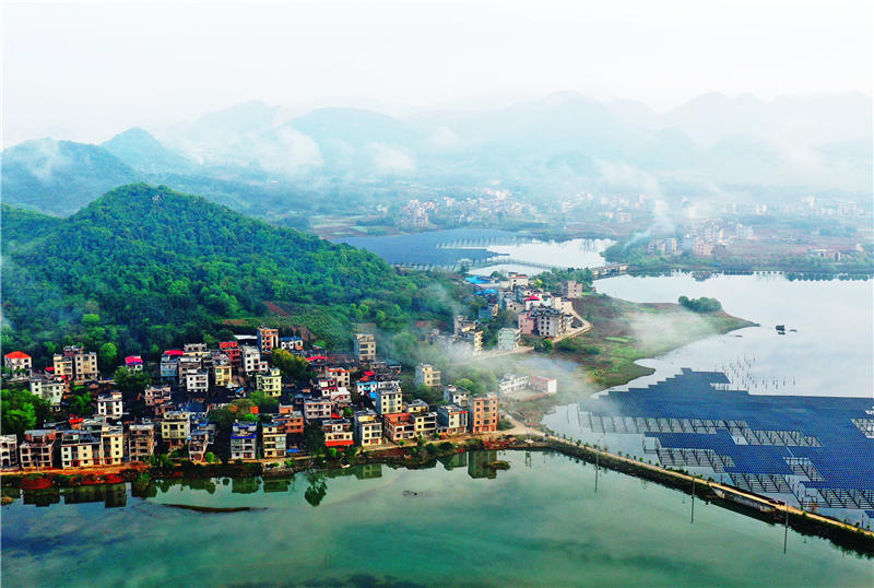 湖南省郴州市嘉禾縣千家洞水庫(kù)風(fēng)光。黃春濤攝