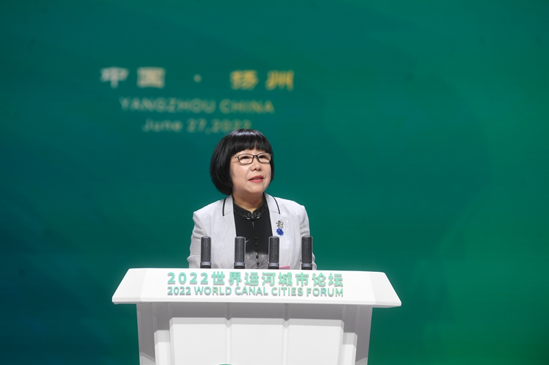 人民網(wǎng)黨委委員、監(jiān)事會(huì)主席唐維紅在大會(huì)上發(fā)言。邵丹攝