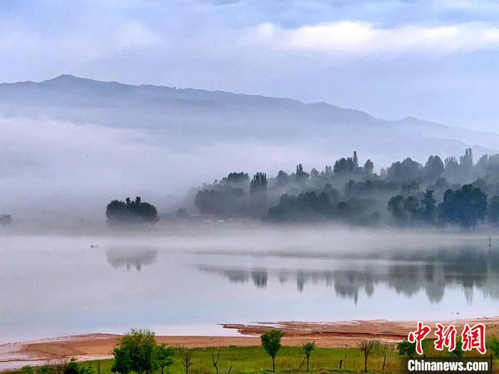 圖為青海黃河流域自然生態(tài)。(資料圖) 李玉峰 攝