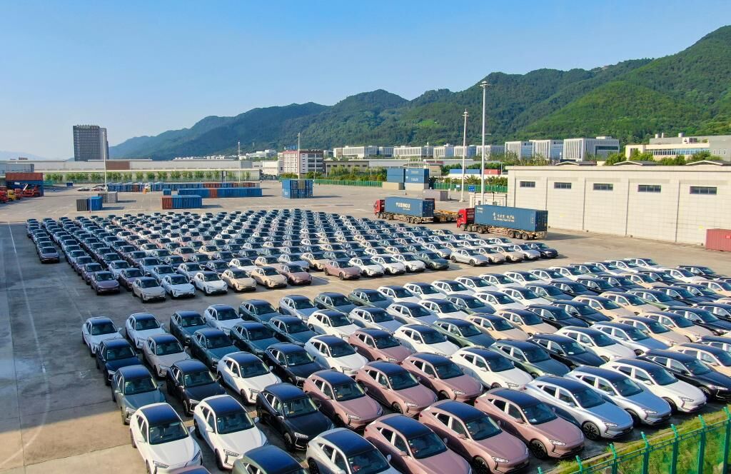 05 重慶整車進(jìn)口口岸。華龍網(wǎng) 通訊員 郭晉 攝