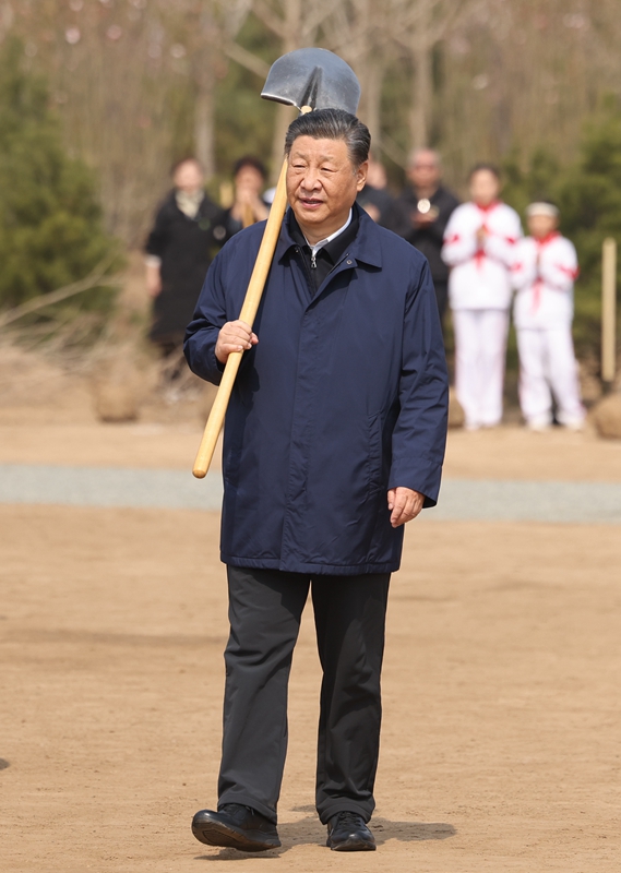 2024年4月3日，習(xí)近平總書記來到北京市通州區(qū)潞城鎮(zhèn)參加首都義務(wù)植樹活動。