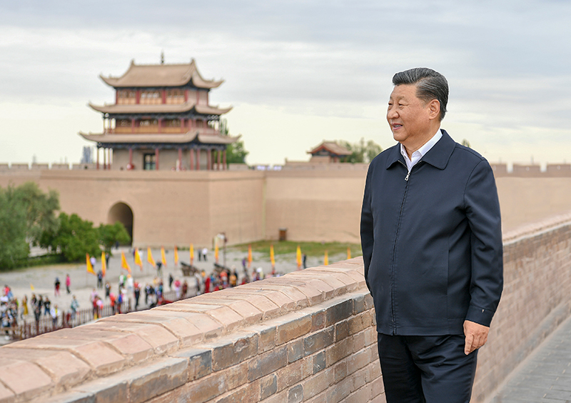 2019年8月20日，習(xí)近平總書記來到甘肅嘉峪關(guān)關(guān)城，登上城樓察看關(guān)城整體面貌，聽取河西走廊長城、關(guān)隘歷史文化情況介紹。