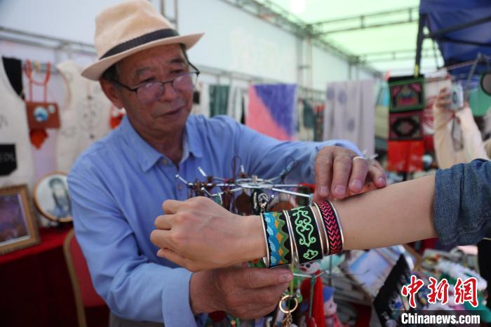 青海格爾木：保護挖掘、活態(tài)傳承45項非遺