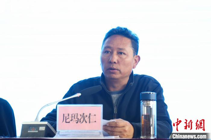 西藏自治區(qū)體育局黨組副書記、局長尼瑪次仁講話?！∝暣_ 攝