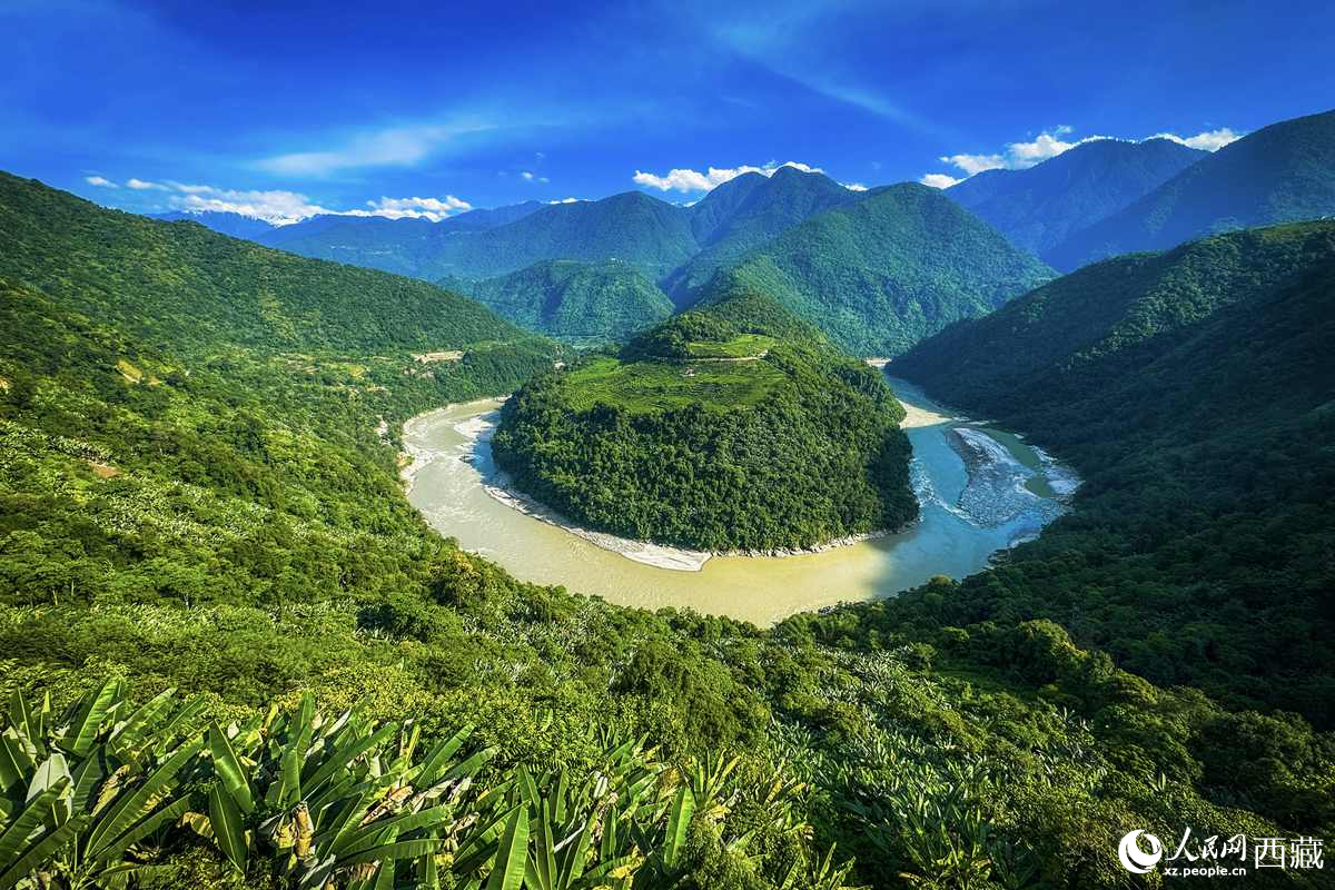 無(wú)人機(jī)航拍墨脫縣果果塘大拐彎。人民網(wǎng)記者 次仁羅布攝