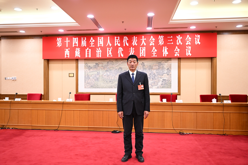 全國(guó)人大代表、國(guó)網(wǎng)拉薩供電公司城區(qū)供電服務(wù)中心帶電作業(yè)保電班副班長(zhǎng)扎西尼瑪。次吉美朵攝