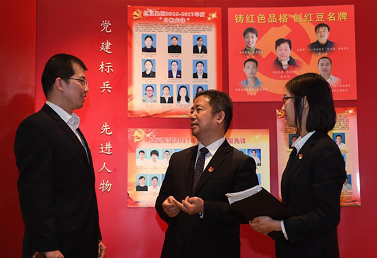 中國的民營企業(yè)為什么要加強黨的建設(shè)？